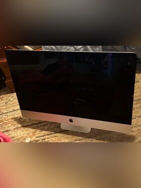 Apple iMac in Silver with Black Display a1418 2017